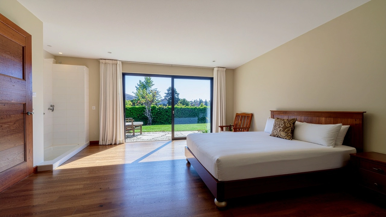 Private Garden Access and Ensuite Bathrooms in Extra Service Plus Suites (1).webp
